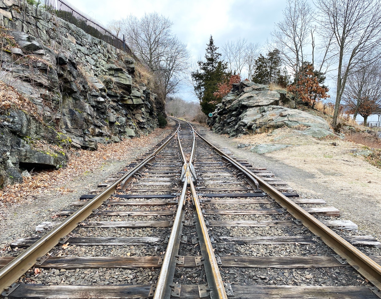 Train tracks merging
